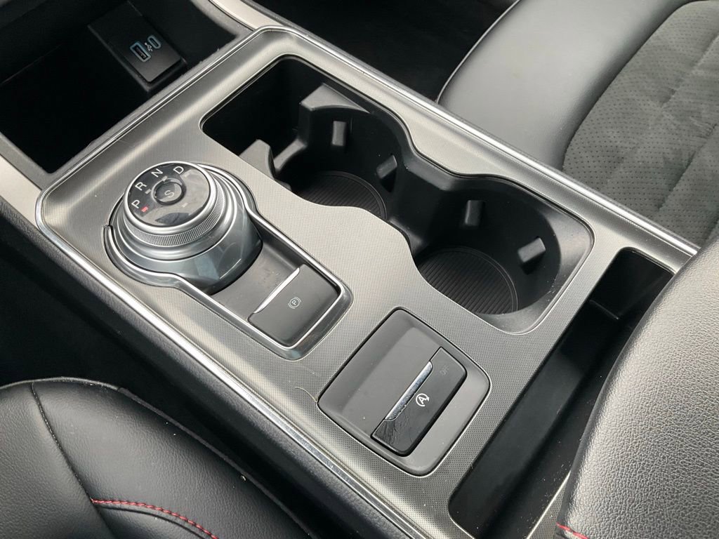 Used 2024 Ford Edge ST-Line image 8