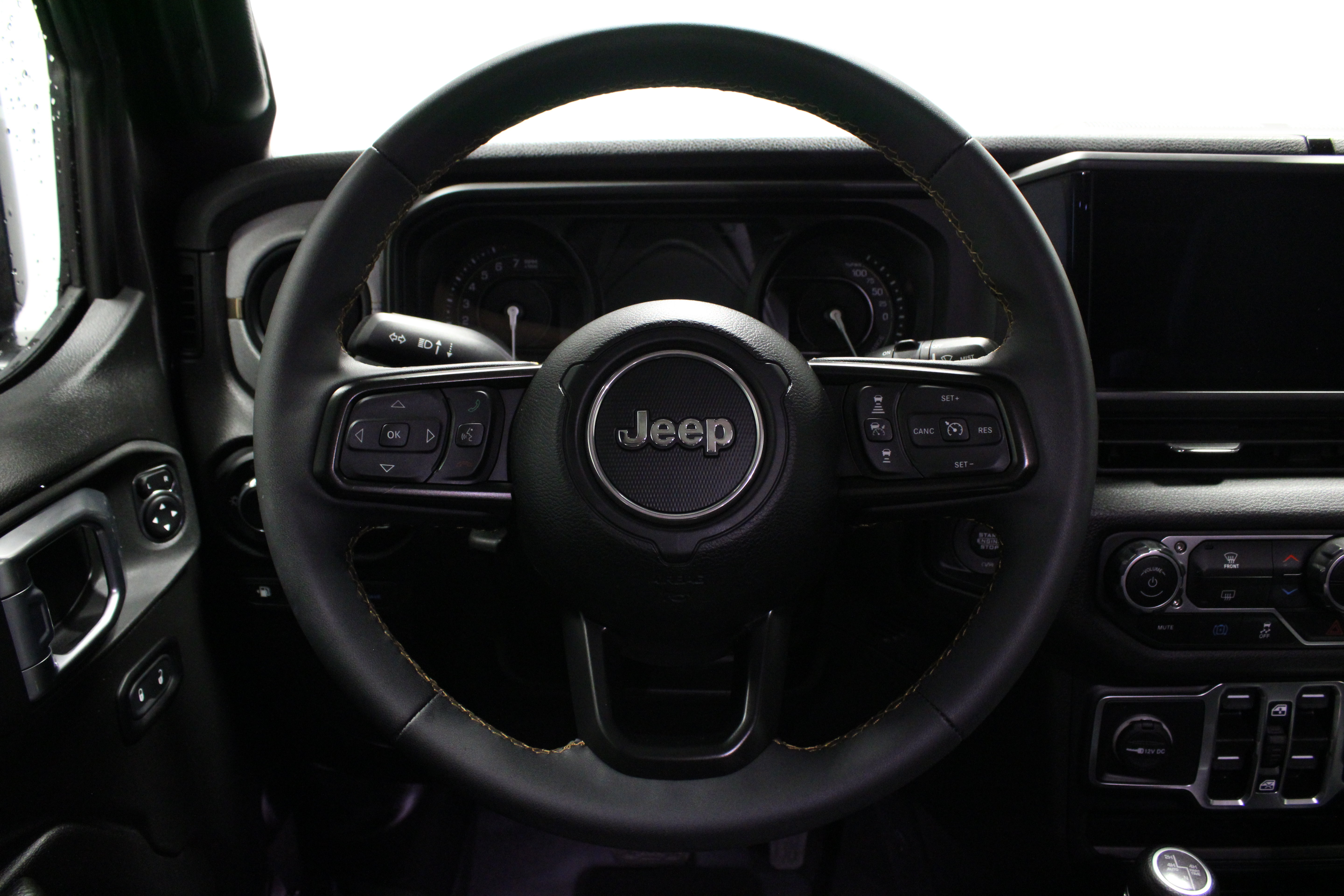 Used 2024 Jeep Wrangler Unlimited AWD/4WD image 20