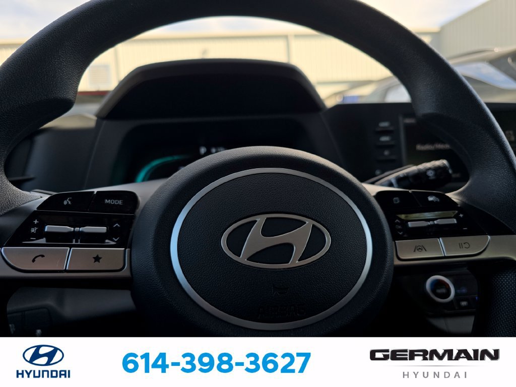 Used 2026 Hyundai Elantra Hybrid FWD image 22