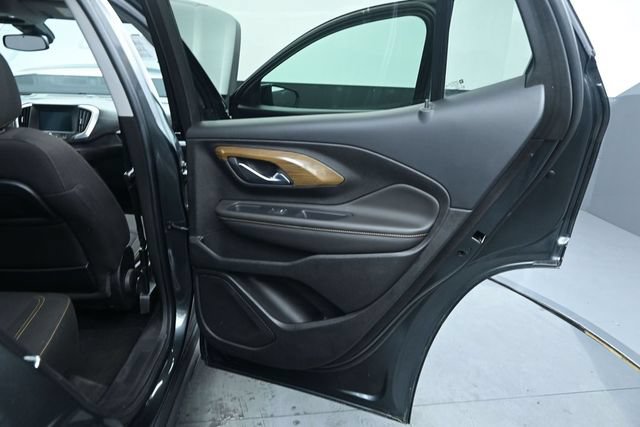 Used 2020 GMC Terrain SLE w/ Elevation Edition FWD image 16
