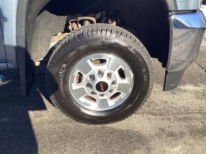 Used 2016 GMC Sierra 2500 SLE w/ SLE Preferred Package image 9