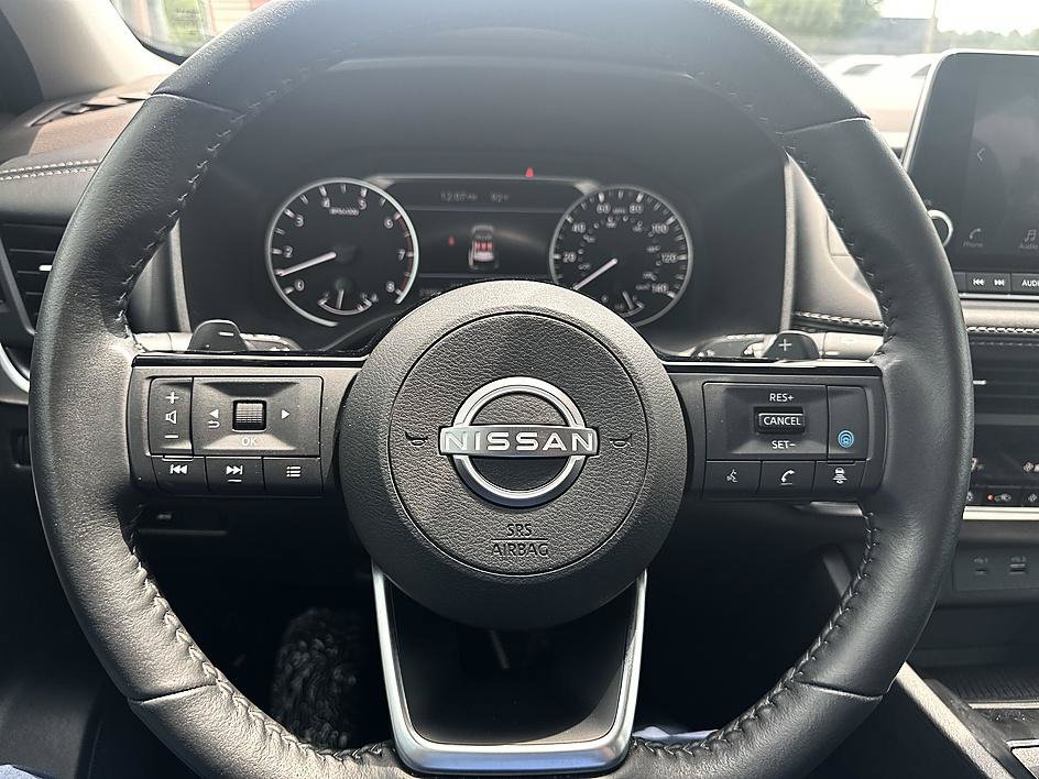 Used 2023 Nissan Rogue SV w/ SV Premium B Package FWD image 25