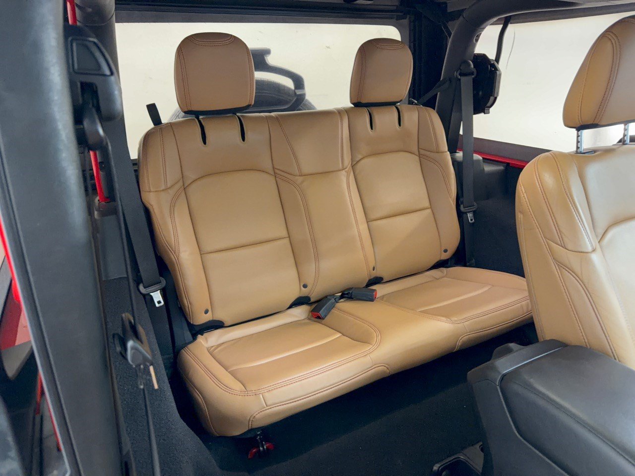 Used 2020 Jeep Wrangler Sport AWD/4WD image 28