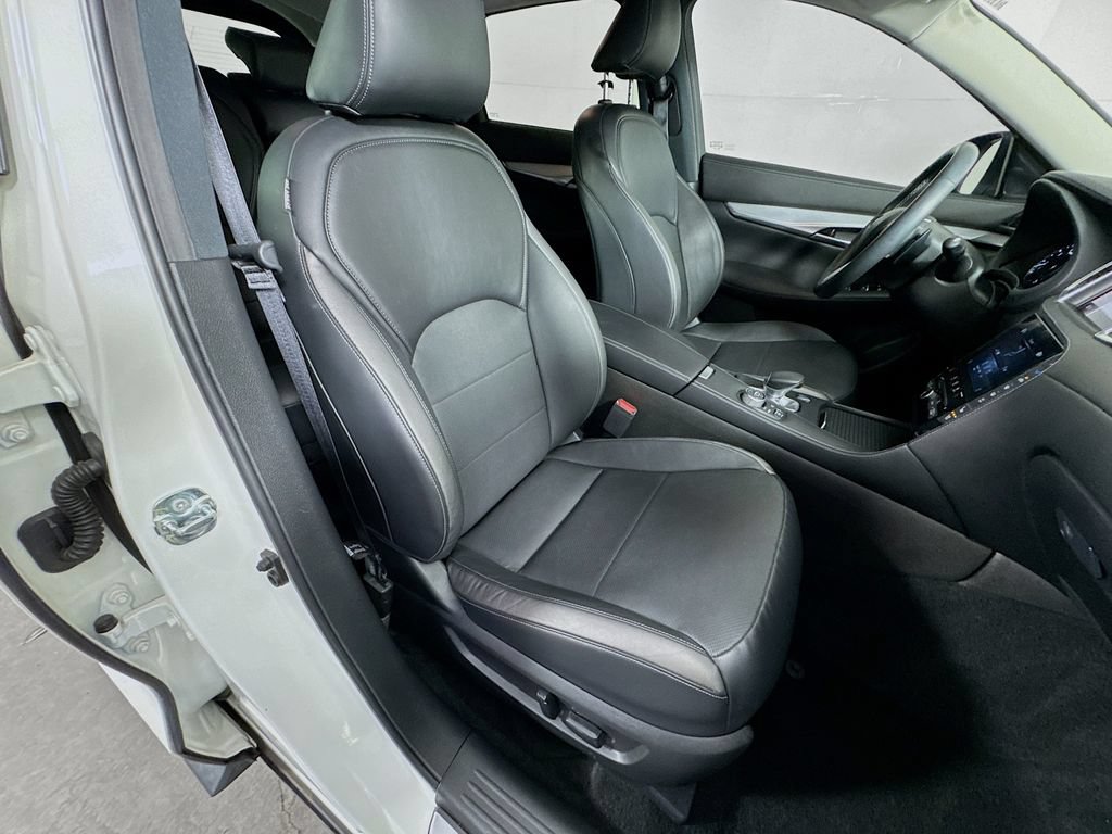 Certified 2022 INFINITI QX50 Essential FWD image 38