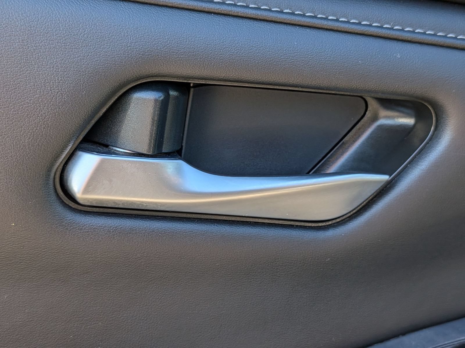 Used 2024 Nissan Sentra SV FWD image 13