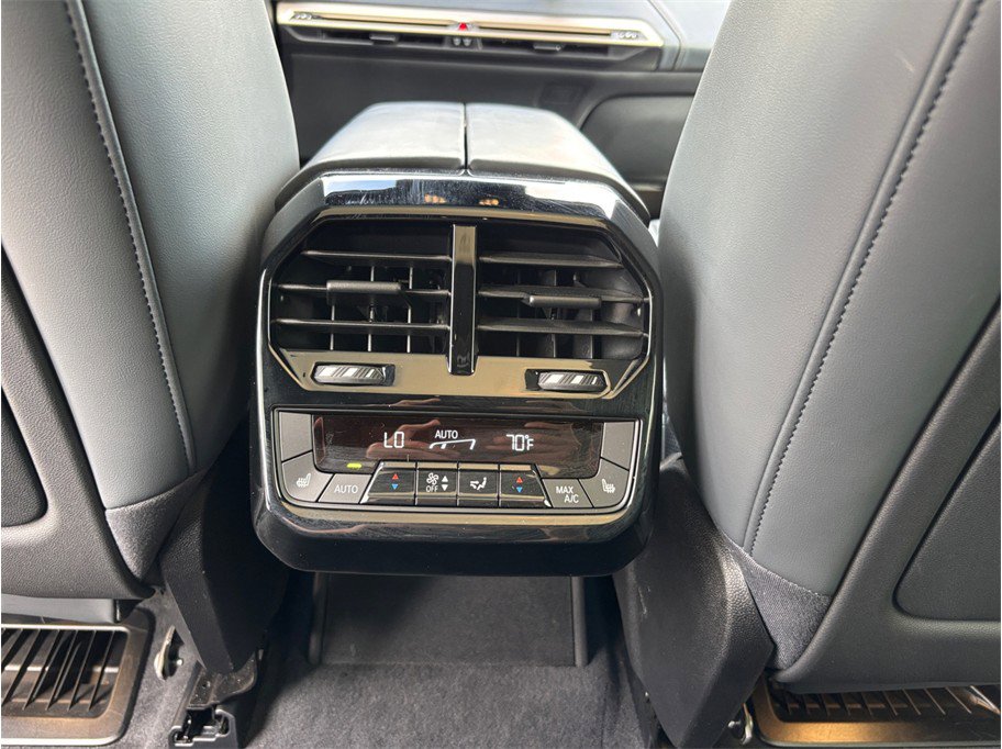 Used 2023 BMW iX xDrive50 w/ Ultimate Package 2 image 43