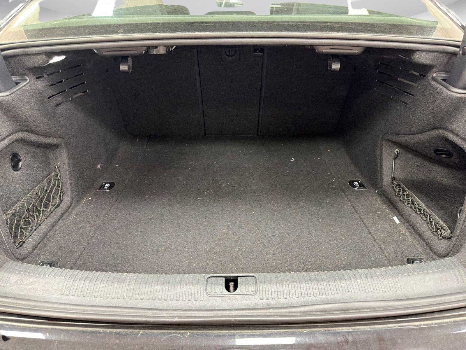 Used 2017 Audi A4 2.0T Premium image 26