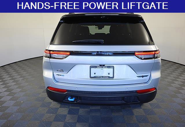 Used 2024 Jeep Grand Cherokee Trailhawk w/ Luxury Tech Group III image 6