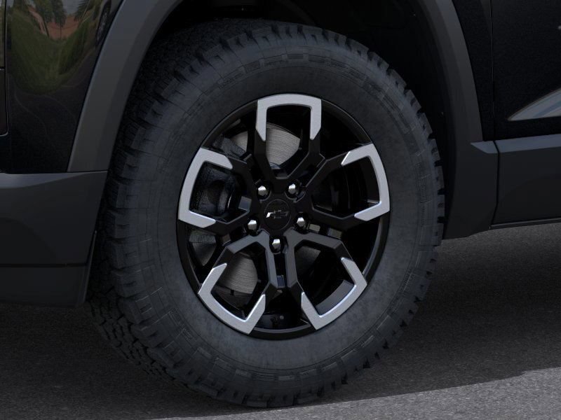 New 2025 Chevrolet Equinox ACTIV w/ Safety and Technology Package AWD/4WD image 10