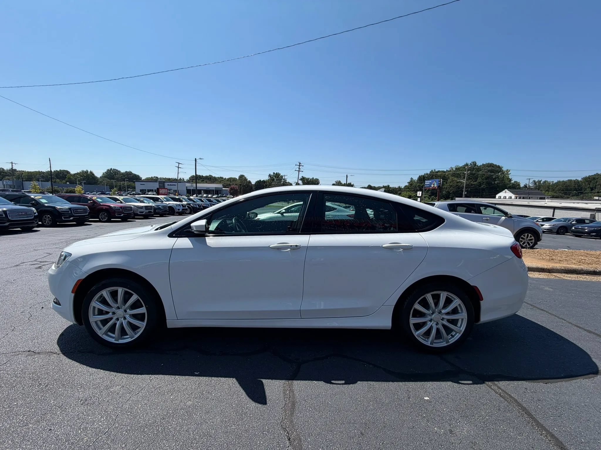 Used 2016 Chrysler 200 S FWD image 4