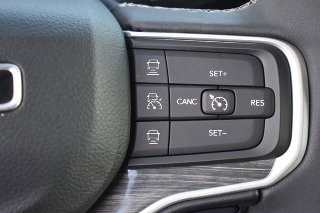 Used 2022 Jeep Wagoneer Series III AWD/4WD image 34