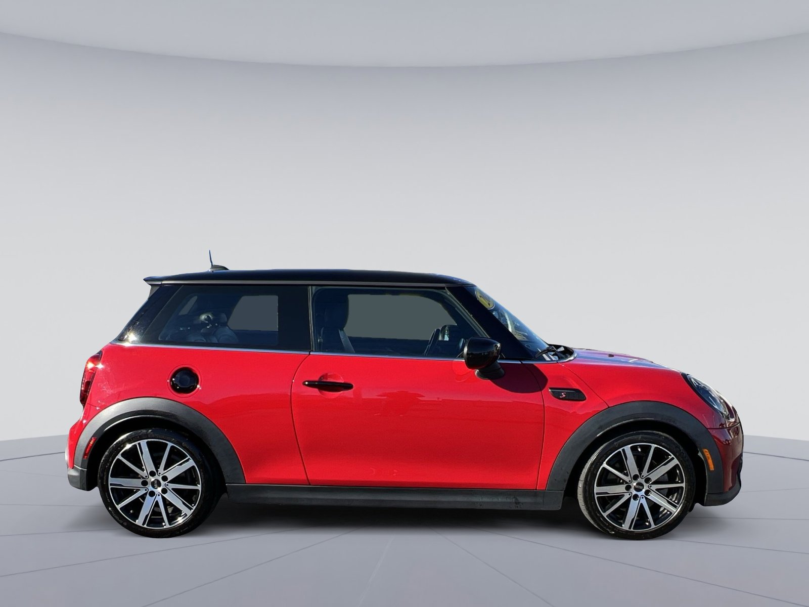 Used 2022 MINI Cooper S w/ Premium Package image 10