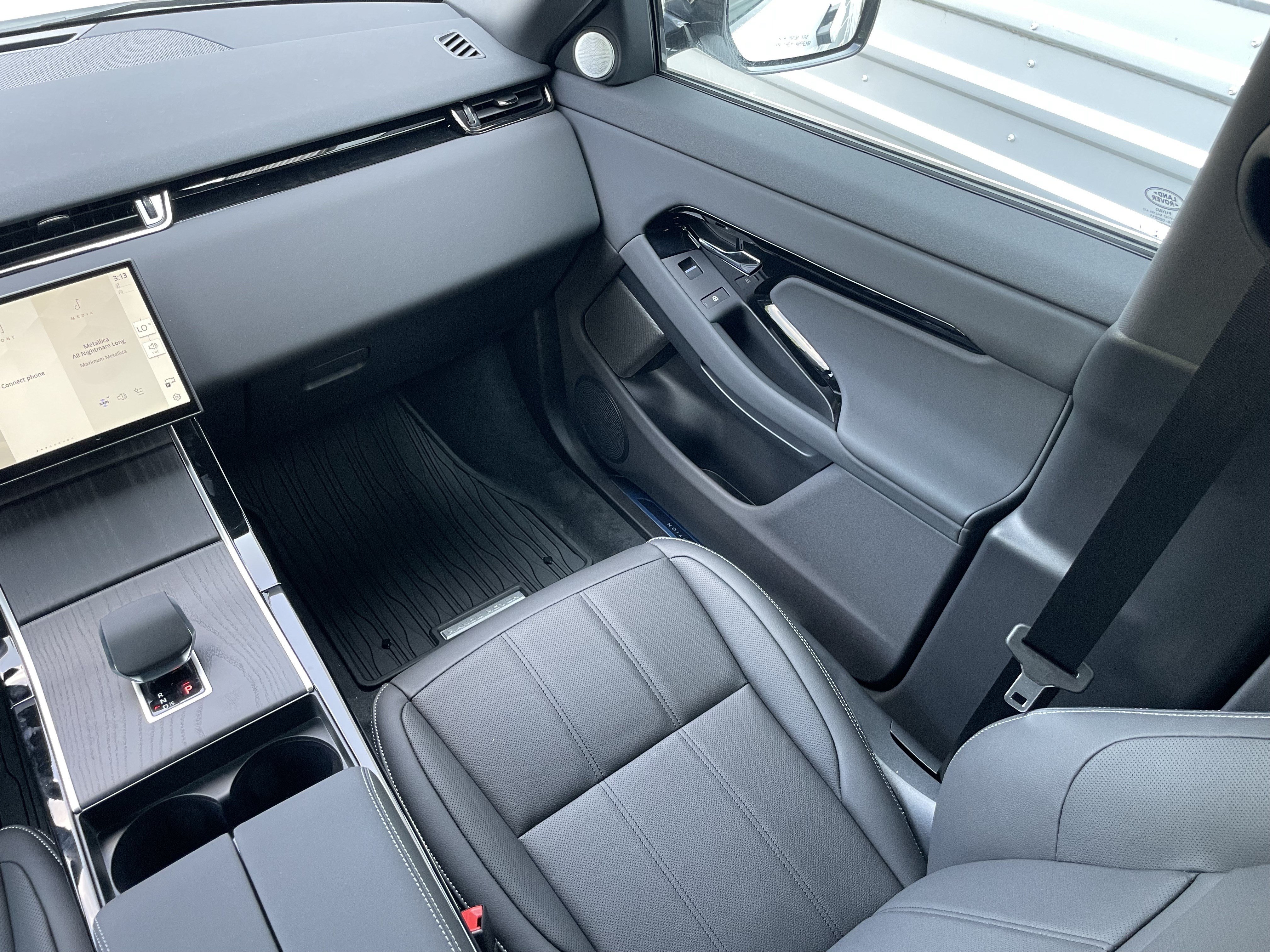 New 2026 Land Rover Range Rover Evoque Hoxton AWD/4WD image 18
