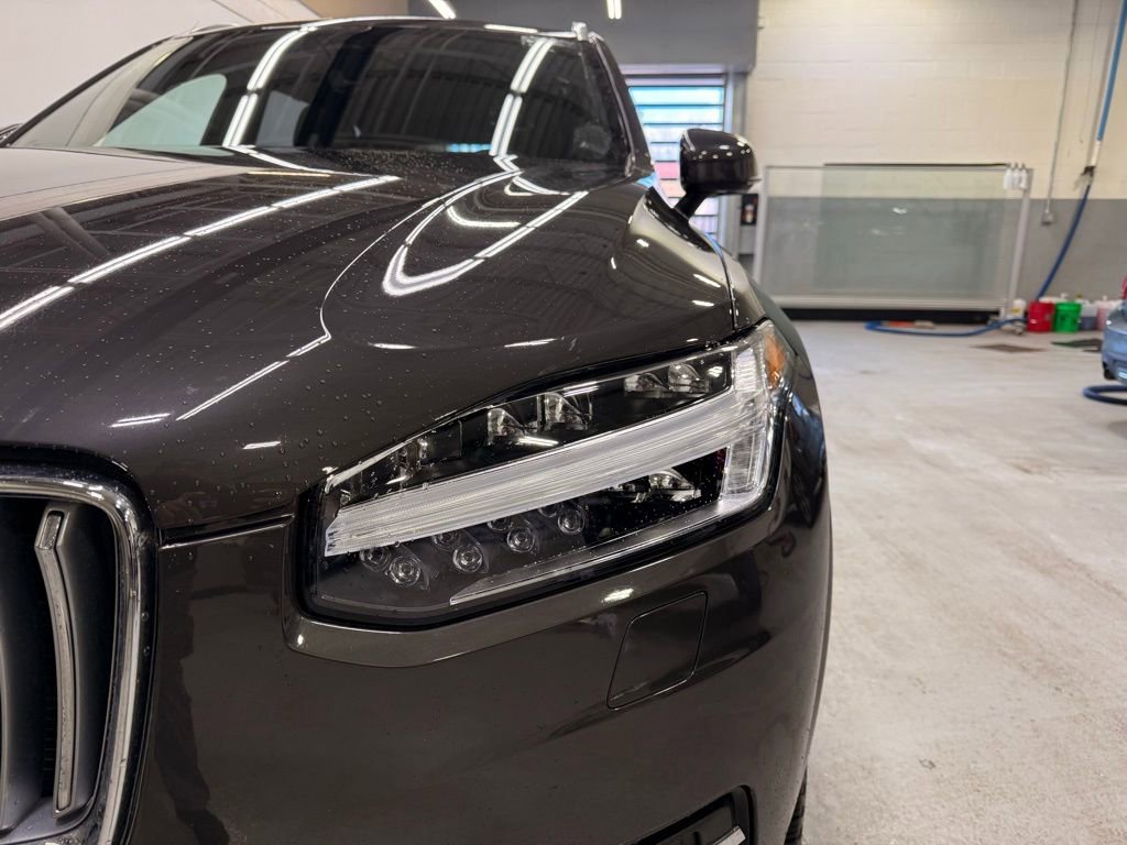 Used 2023 Volvo XC90 B6 Ultimate w/ Protection Package Premier image 9