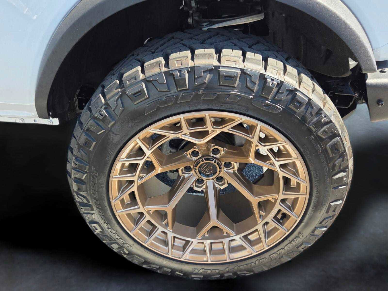 Used 2024 Ford Bronco Badlands AWD/4WD image 19