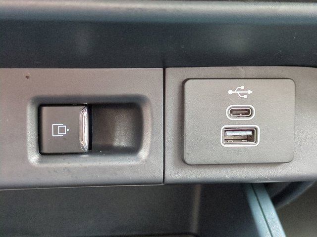 Used 2025 Ford Maverick Lariat image 23