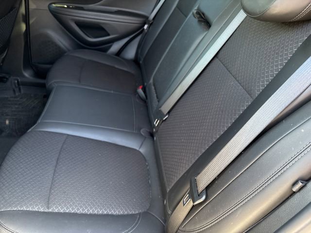 Used 2021 Buick Encore Preferred AWD/4WD image 10