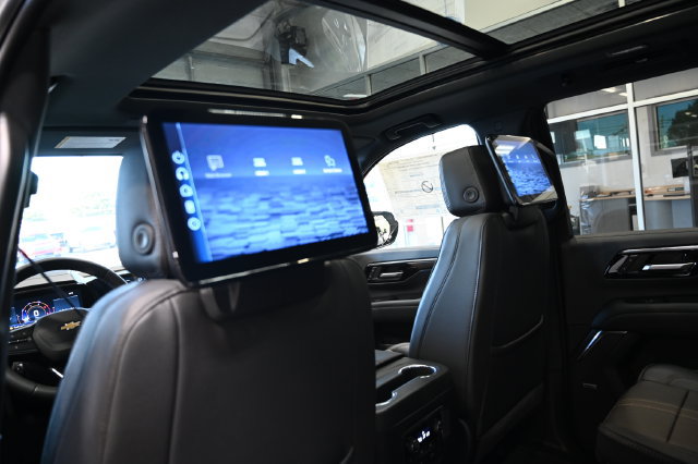 New 2026 Chevrolet Tahoe High Country AWD/4WD image 23