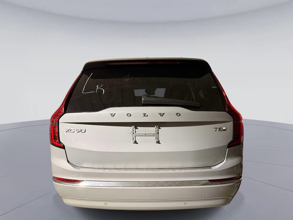 Used 2025 Volvo XC90 T8 Ultra w/ Protection Package Premier AWD/4WD image 4