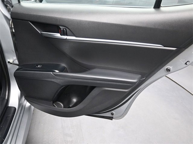 Used 2020 Toyota Camry LE image 16
