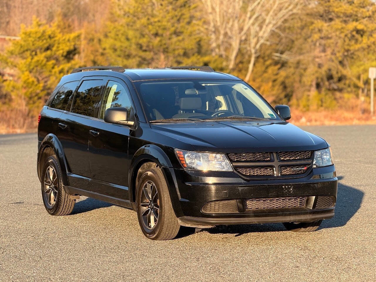Used 2018 Dodge Journey SE w/ Blacktop Package
