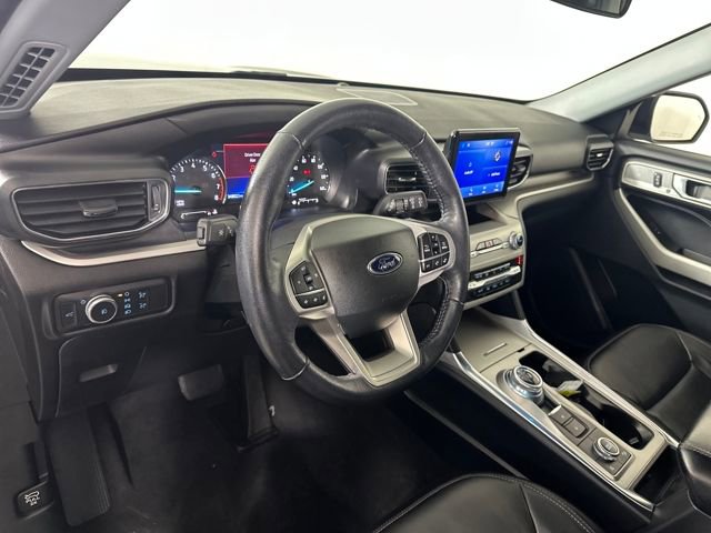 Used 2022 Ford Explorer XLT w/ Equipment Group 202A image 13