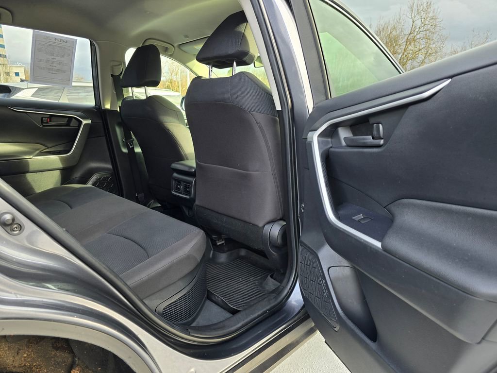Used 2023 Toyota RAV4 LE image 15