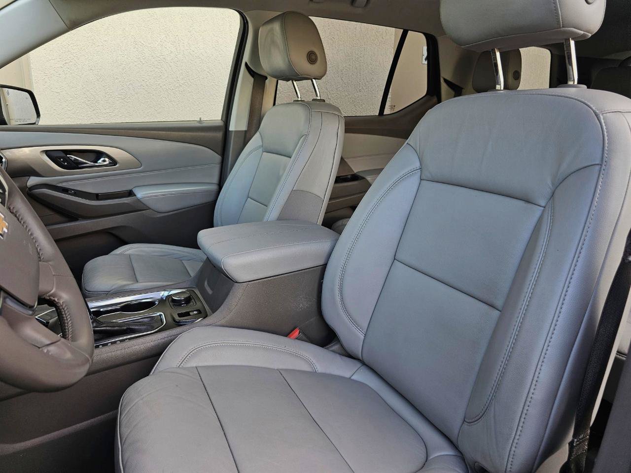 Used 2018 Chevrolet Traverse LT w/ LPO, 'HIT The Road' Package FWD image 24