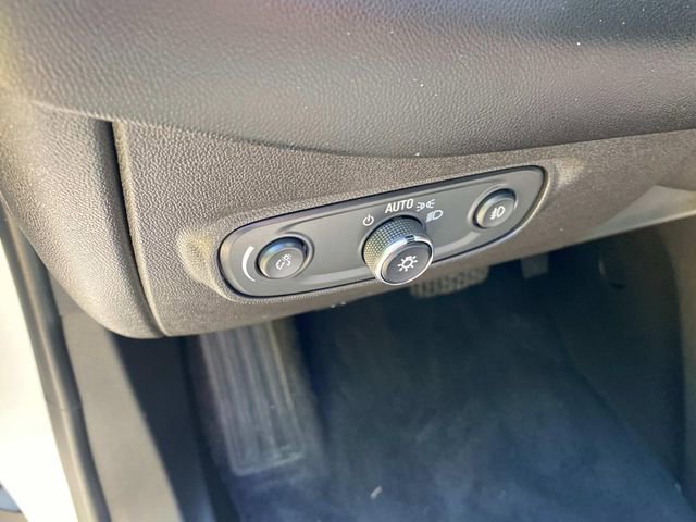 Used 2020 Chevrolet Equinox LT FWD image 15