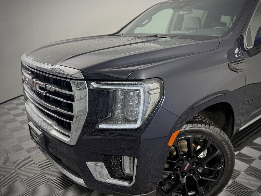 Used 2023 GMC Yukon XL SLT w/ SLT Premium Package image 11
