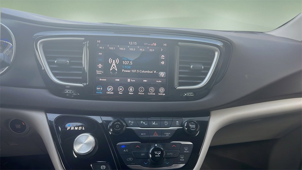 Used 2020 Chrysler Pacifica Touring-L Plus w/ Advanced Safetytec Group image 22