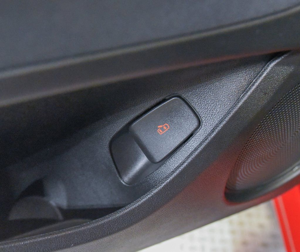 Used 2024 FIAT 500 e (RED) image 19