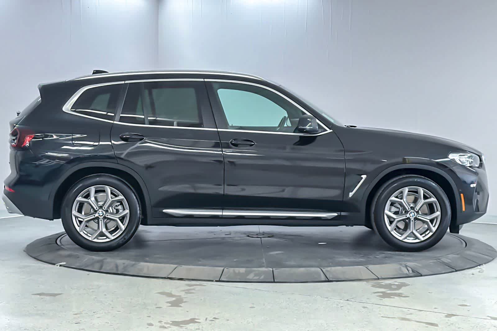 Used 2023 BMW X3 sDrive30i w/ Premium Package RWD image 8