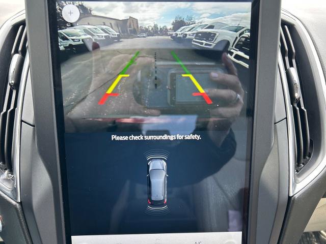 Certified 2022 Ford Edge Titanium AWD/4WD image 28