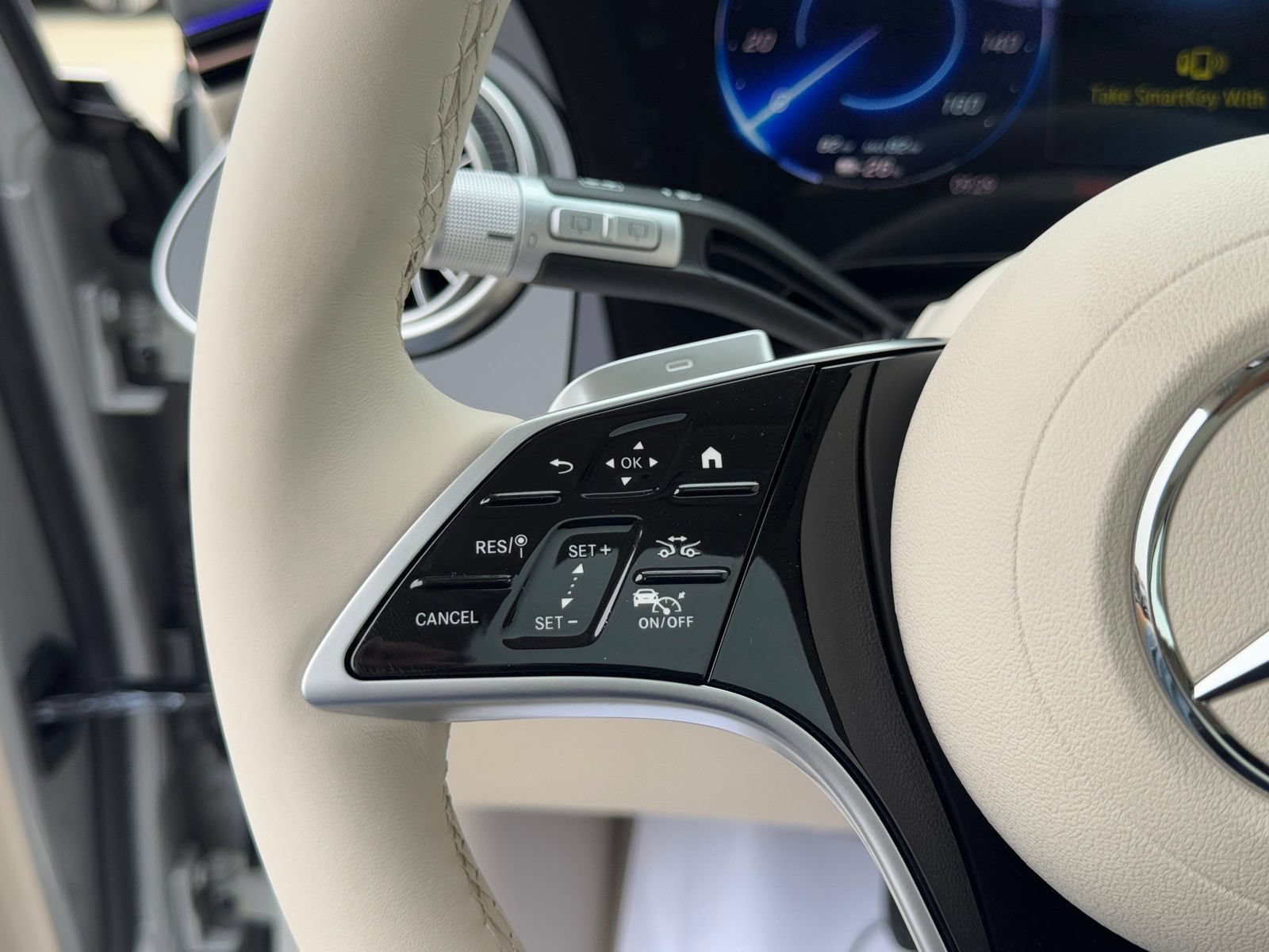 New 2026 Mercedes-Benz EQS 400 4MATIC SUV image 22