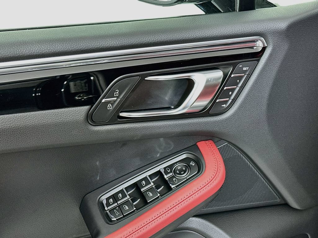 New 2026 Porsche Macan AWD/4WD image 20
