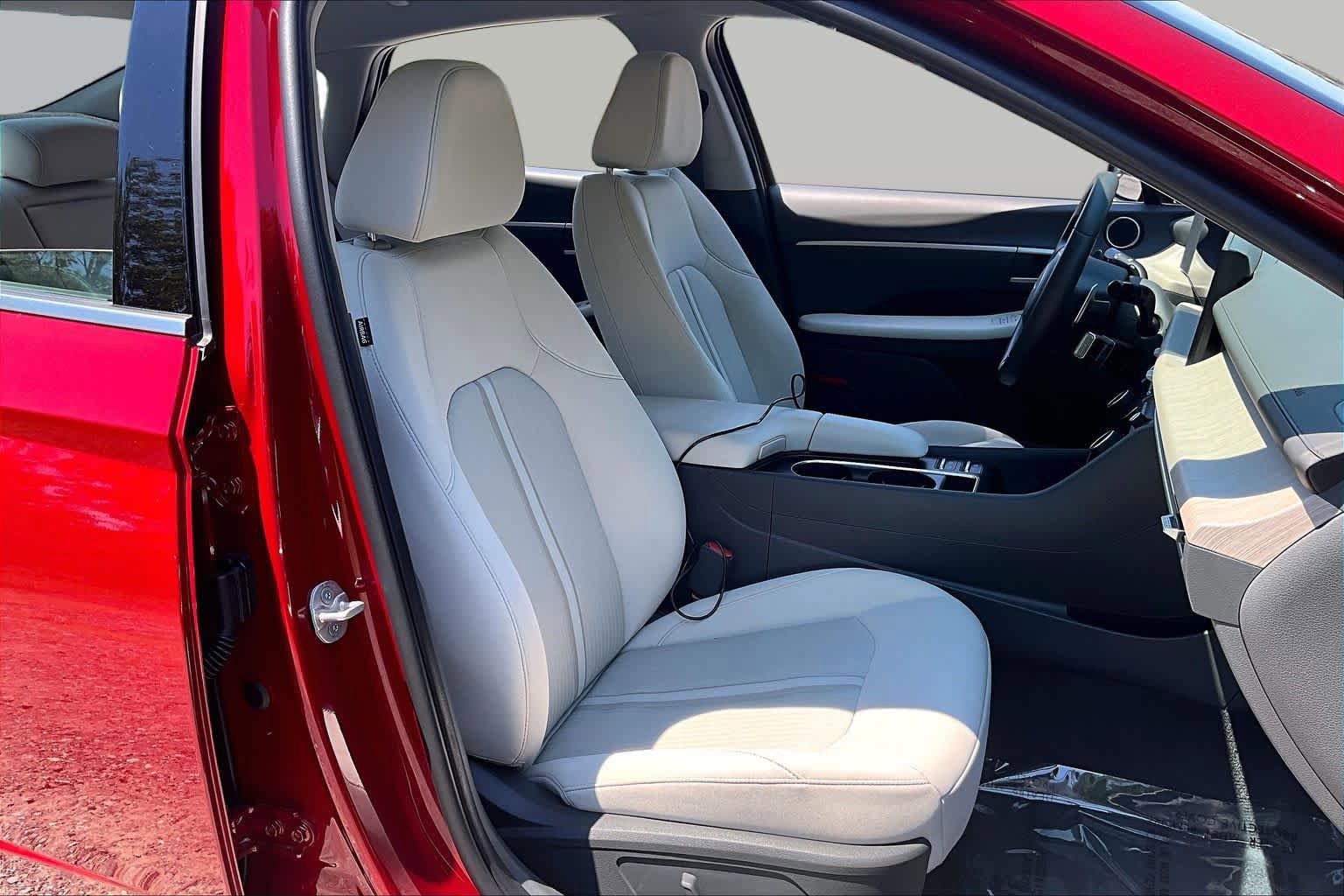 Used 2025 Hyundai Sonata SEL FWD image 9