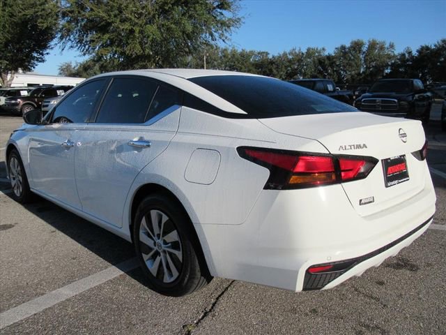 Used 2024 Nissan Altima 2.5 S image 5