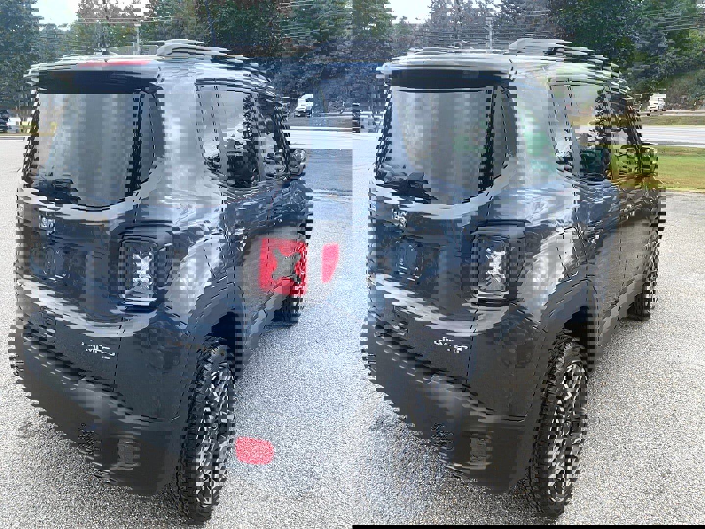 Used 2021 Jeep Renegade Limited w/ Sun & Sound Group image 5