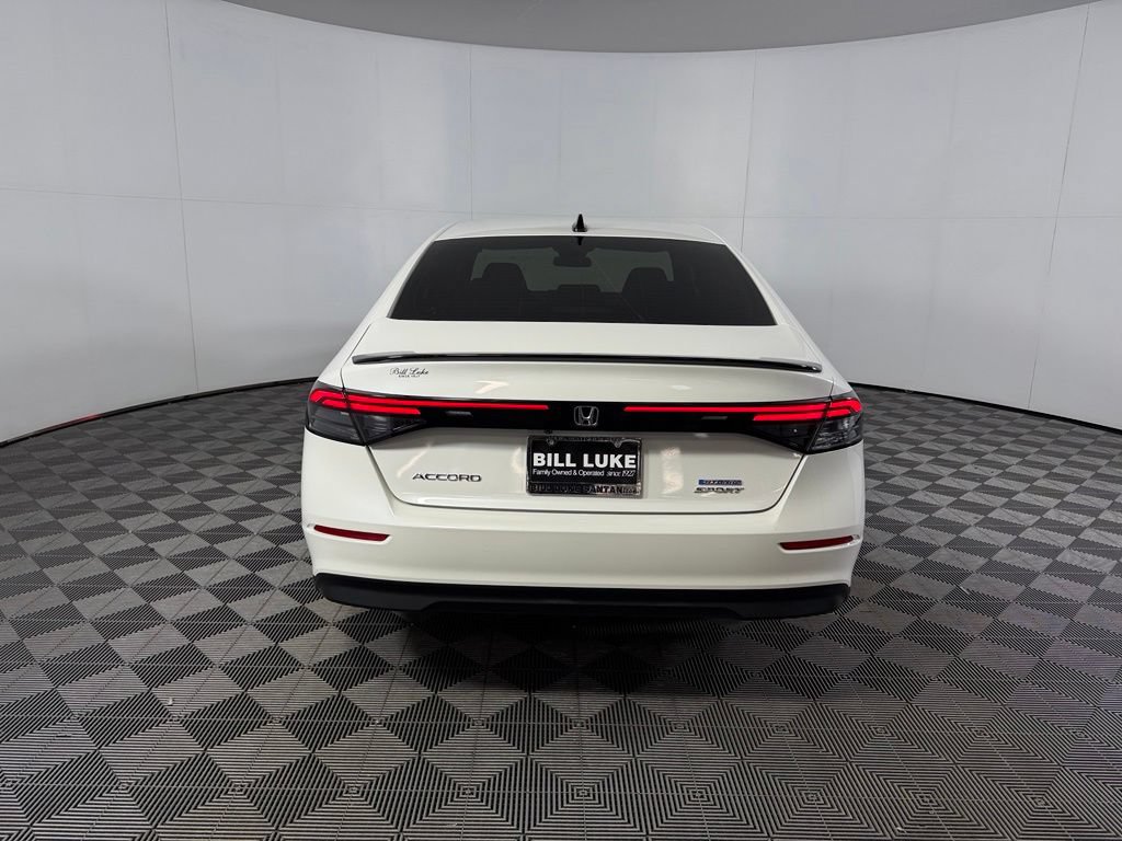 Used 2025 Honda Accord Sport image 8