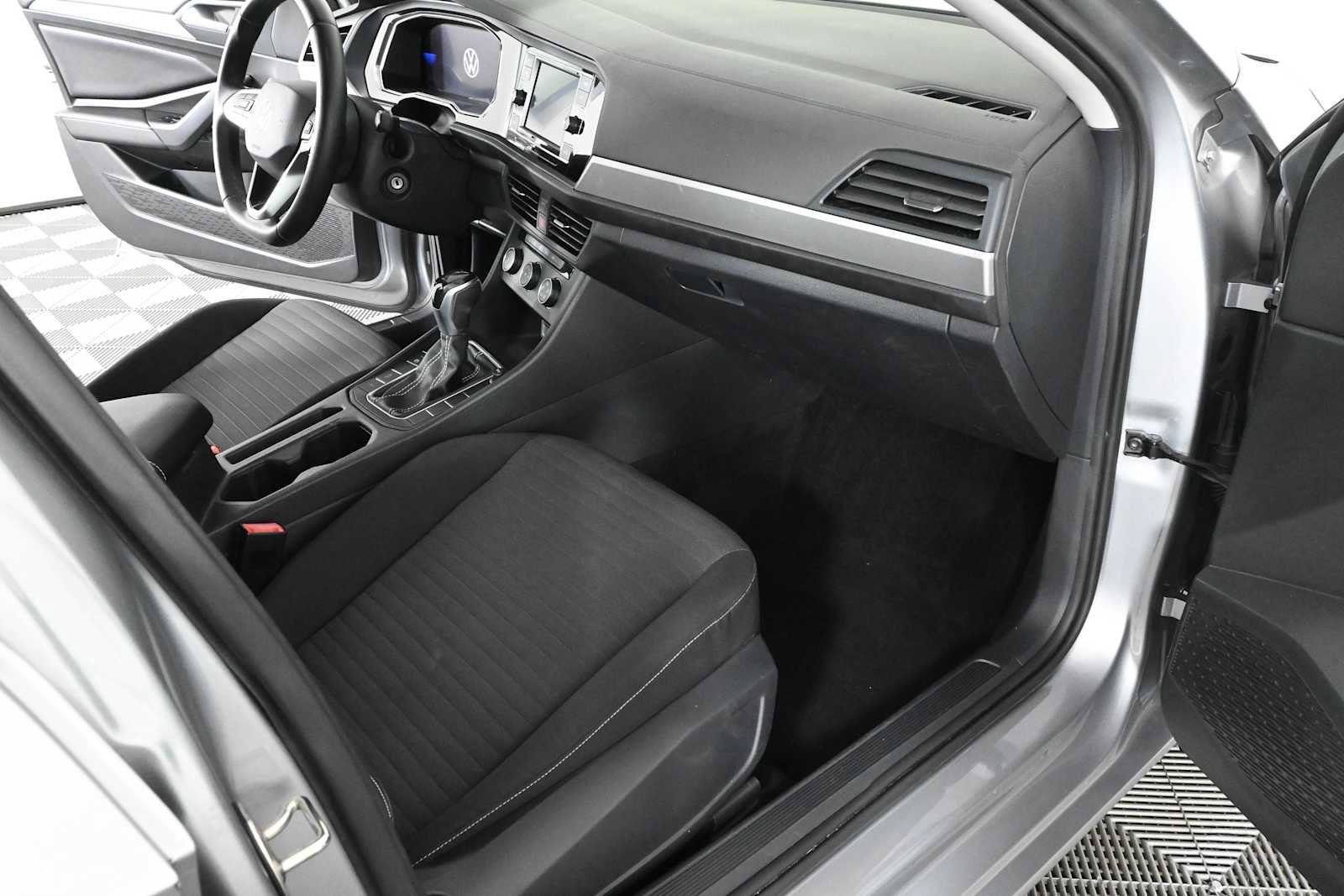 Certified 2022 Volkswagen Jetta S FWD image 8