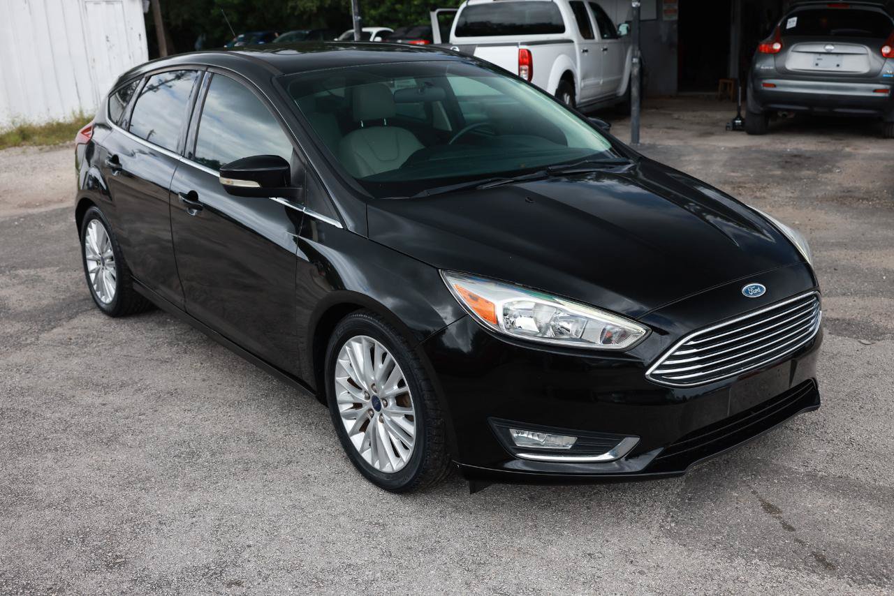 Used 2016 Ford Focus Titanium FWD image 15