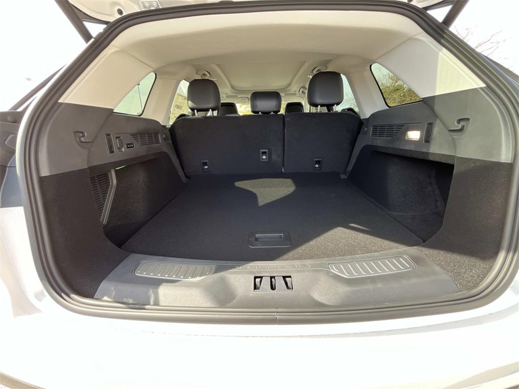 New 2026 Lincoln Nautilus Reserve image 14