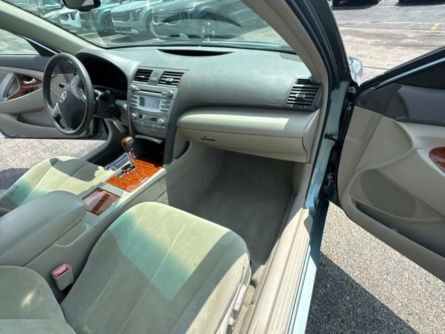 Used 2009 Toyota Camry XLE FWD image 13