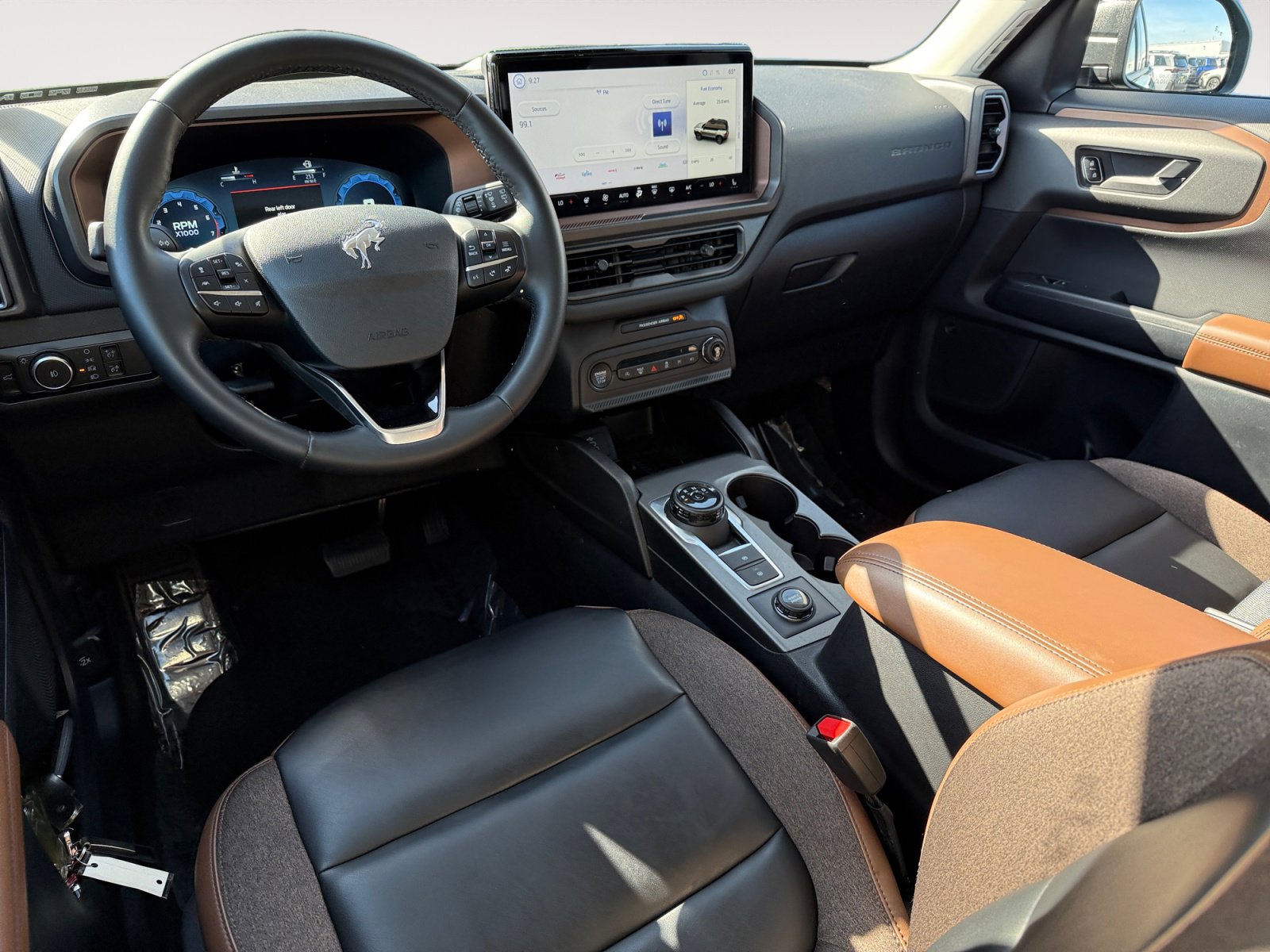 Certified 2025 Ford Bronco Sport Outer Banks w/ Outer Banks Tech Package+ AWD/4WD image 15