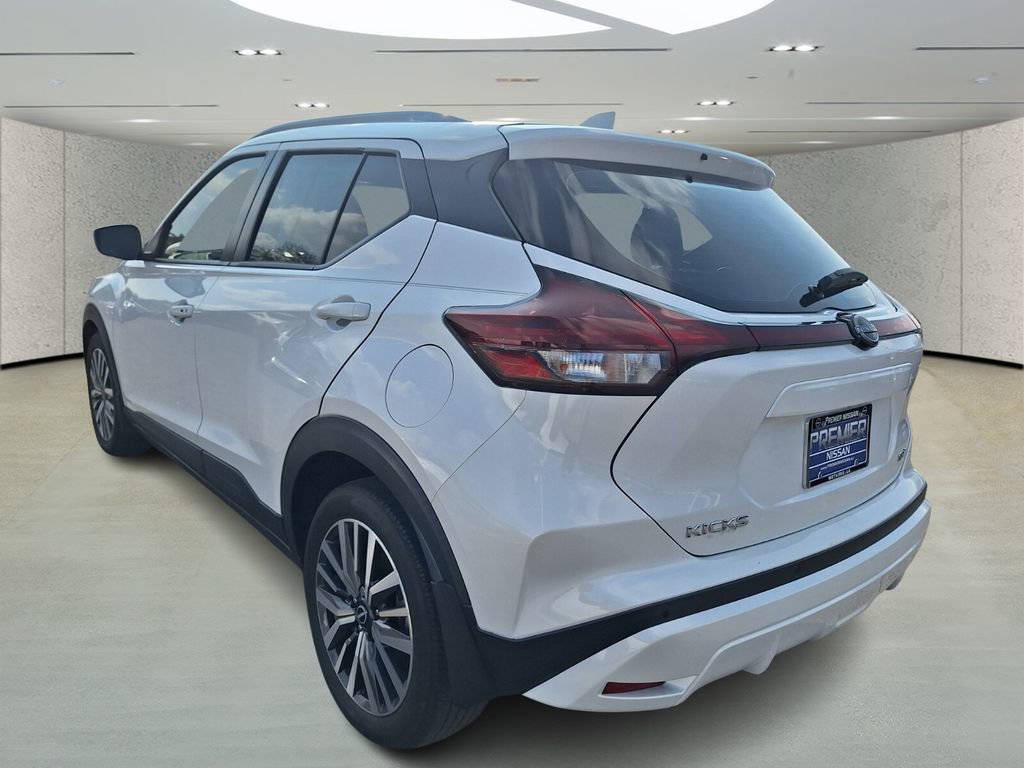 Certified 2023 Nissan Kicks SV image 3