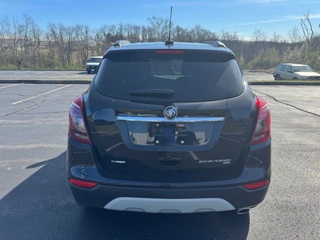 Used 2022 Buick Encore Preferred AWD/4WD image 4