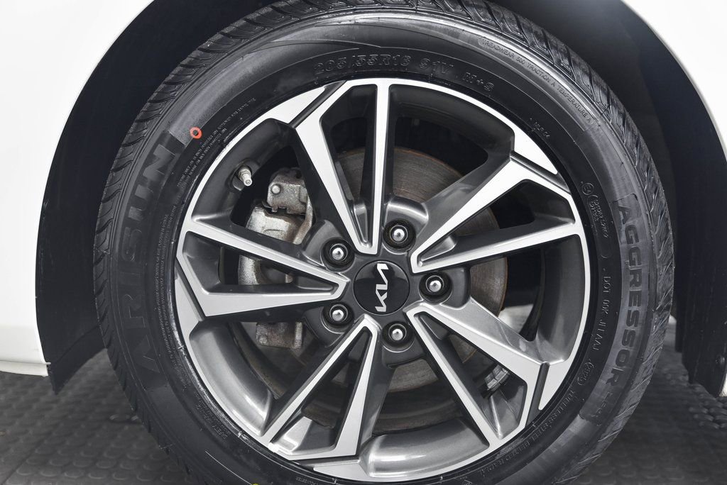 Used 2023 Kia Forte LXS w/ LXS Technology Package image 10