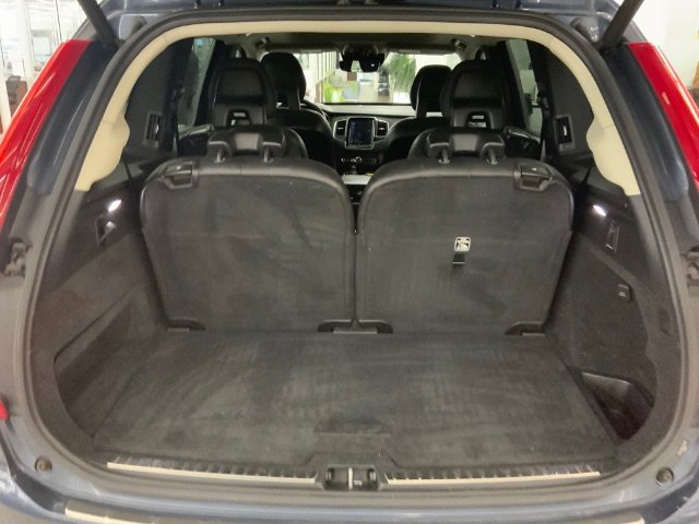 Used 2020 Volvo XC90 T6 Momentum image 36