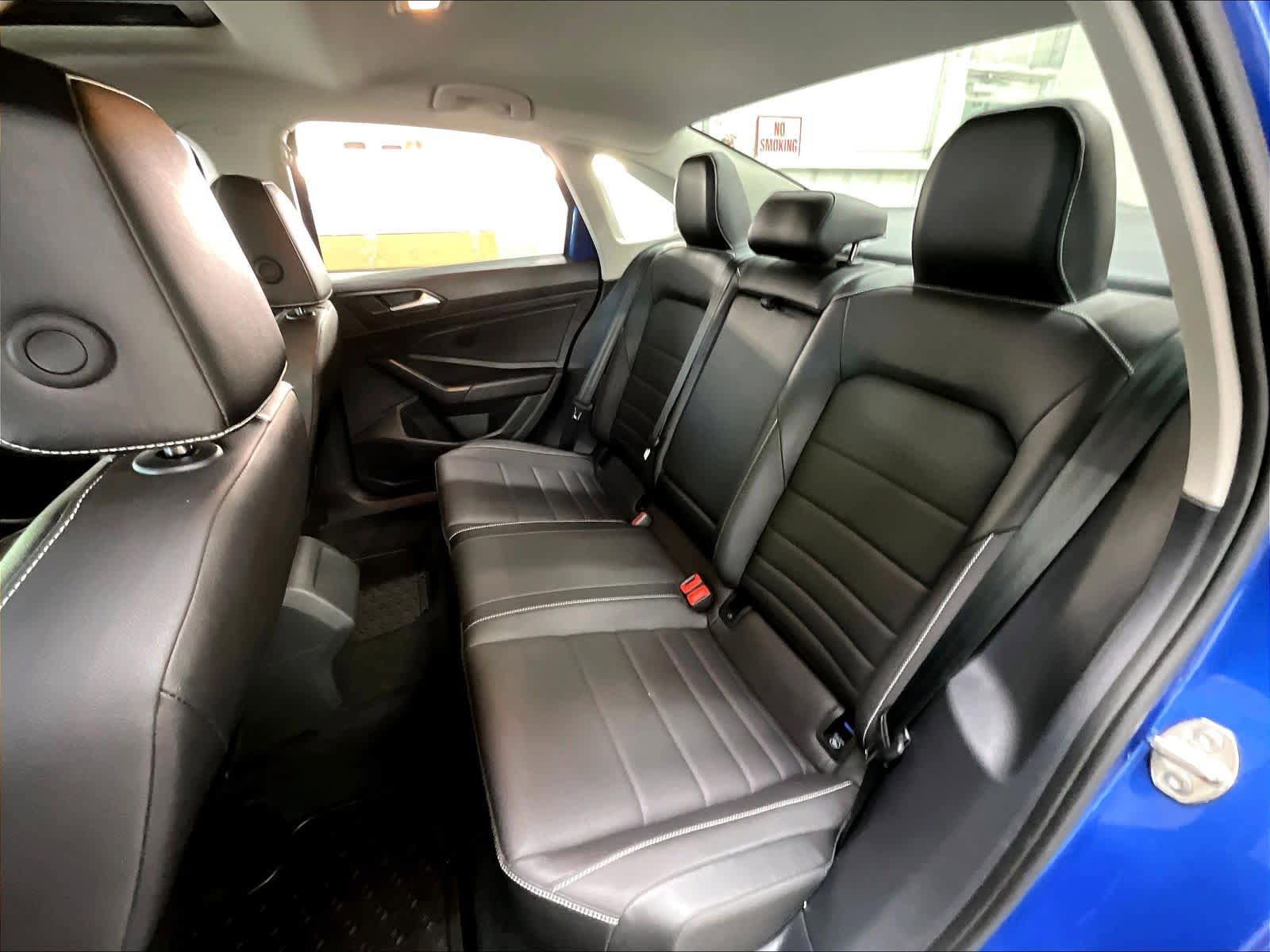 Used 2024 Volkswagen Jetta SE image 27